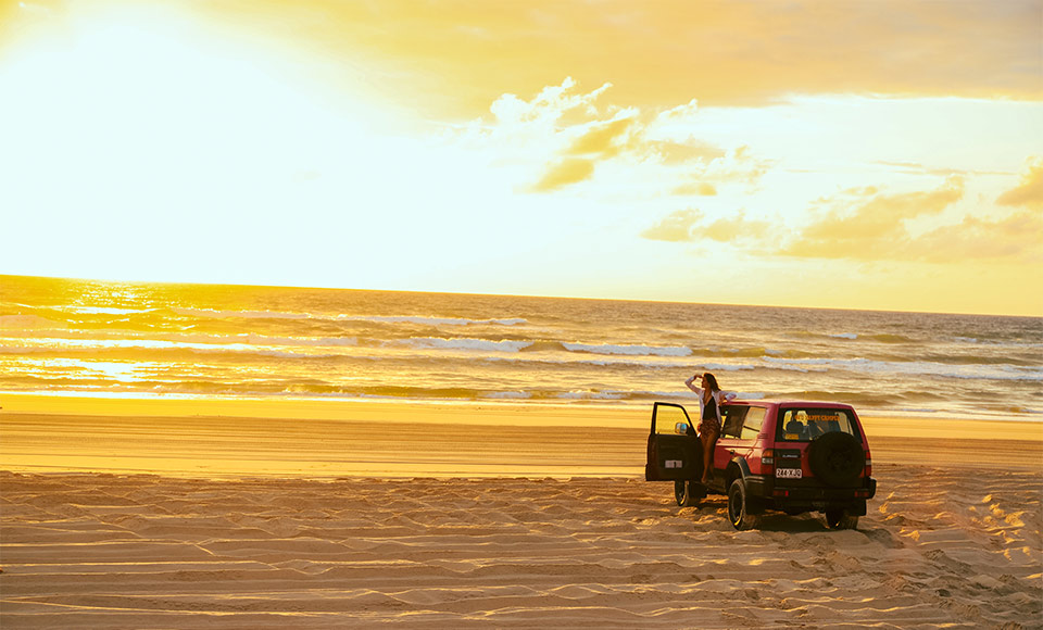 Are you a couple or two friends over 23 years old? Do you want to discover Fraser Island comfortable but don’t want to miss out on the adventure? Our awesome 4WD Camper, with its 2 seats in the front and double bed in the back might be the best option for you! Please note that the 4WD Camper is for maximum 2 people.